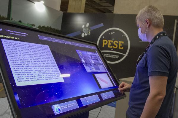 Exposição ocorreu nos dias 24, 25 e 26 de novembro e contou com apresentação de Projetos Estratégicos da Força Aérea

