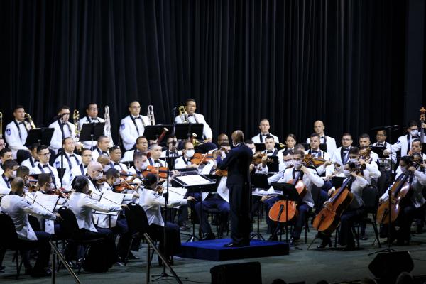 Apresentação musical celebrou os 80 anos de criação da Força Aérea Brasileira