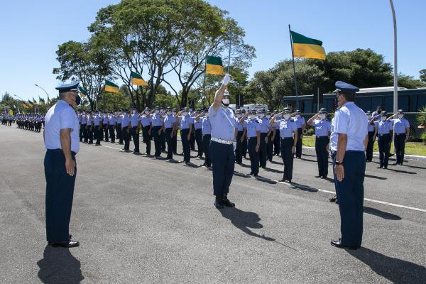 Evento contou, também, com as entregas de títulos de Membro Honorário da Força Aérea Brasileira e imposições da Medalha Militar de Tempo de Serviço