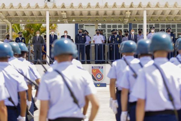 Na ocasião, também aconteceu a cerimônia militar alusiva à passagem do cargo de Diretor do Centro Logístico da Aeronáutica 