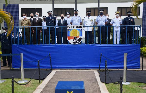 A cerimônia de passagem de Comando do Quarto Comando Aéreo Regional foi realizada na sexta-feira (28/01) e marcou a despedida do serviço ativo do Major-Brigadeiro do Ar Paulo Roberto de Barros Chã