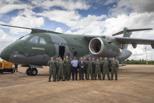 A aeronave KC-390 da FAB chega a Varsóvia para resgatar brasileiros -  Aviões e Músicas