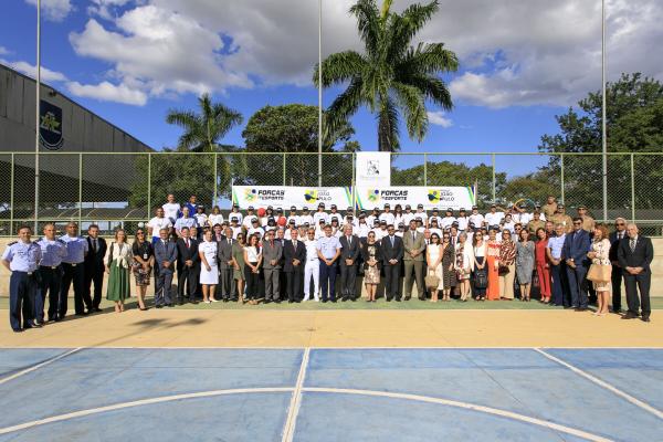 A cerimônia de abertura aconteceu na Base Aérea de Brasília (BABR), Organização Militar da FAB, com a presença de autoridades e alunos beneficiados