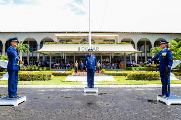 Na solenidade, Major-Brigadeiro do Ar Cesar Faria Guimarães passou o cargo de Comandante ao Major-Brigadeiro do Ar João Campos Ferreira Filho