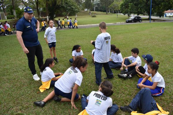 No total, 500 crianças de 11 Escolas da Rede Municipal de Ensino de Guaratinguetá (SP) são beneficiadas pelo Programa, com atividades que ocorrem de segunda a quinta-feira, com práticas esportivas educacionais