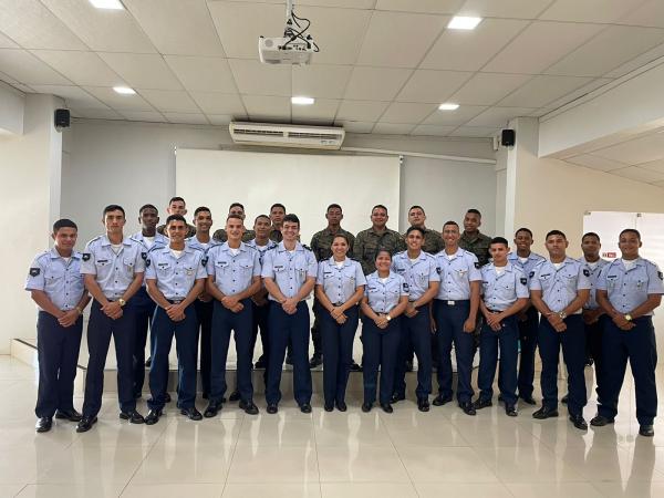 Objetivo do curso é qualificar profissionalmente os militares da Força Aérea Brasileira