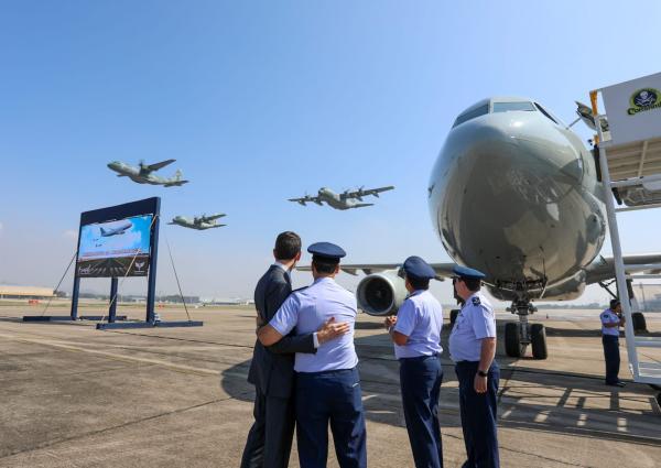 Nova aeronave KC-30 é incorporada à Força Aérea Brasileira (FAB