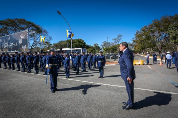 Evento, que foi realizado nesta sexta-feira (22/07), na Base Aérea de Brasília (BABR), foi marcado pela entrega da Medalha Mérito Santos-Dumont