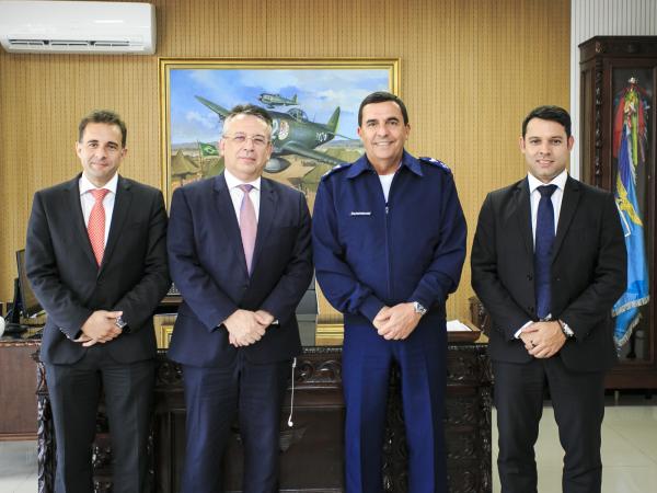 A empresa é especializada na produção de equipamentos de aviação e aeroespaciais