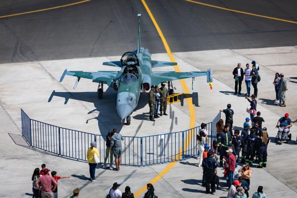 KC-390 Millennium e F-5M foram alguns dos aviões expostos ao público durante evento que correu nesse sábado (15), em Antofagasta, no Chile