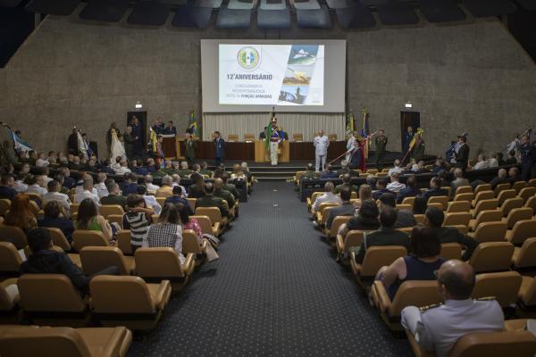 Na solenidade, Organizações e militares da Força Aérea Brasileira foram homenageados com a Medalha Mérito Estado-Maior Conjunto das Forças Armadas