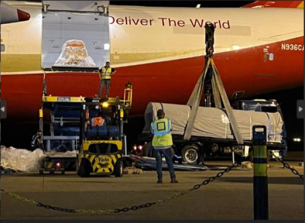 A chegada do foguete, transportado pelo Boeing 747, marca o início oficial da Operação Astrolábio, momento que entrará para a história do Programa Espacial Brasileiro