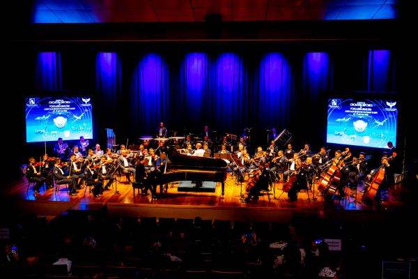 Apresentação musical comemorou o aniversário do Sexto Comando Aéreo Regional (VI COMAR), da Base Aérea de Brasília (BABR) e da Orquestra Sinfônica da Força Aérea Brasileira (OSFAB)