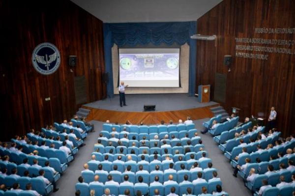 O evento  contou com a presença de Oficiais-Generais do Alto Comando e demais Oficiais