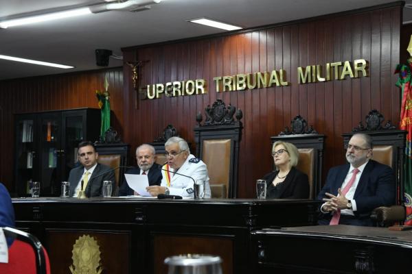  Tenente-Brigadeiro Joseli assume presidência do STM