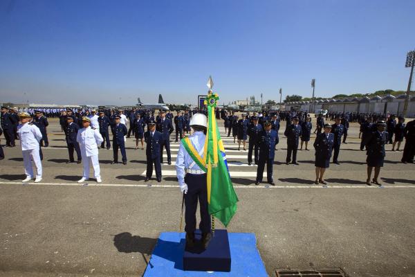 Evento realizado na Base Aérea do Galeão, no Rio de Janeiro, marcou a imposição da Medalha Bartolomeu de Gusmão Evento realizado na Base Aérea do Galeão, no Rio de Janeiro, marcou a imposição da Medalha Bartolomeu de Gusmão