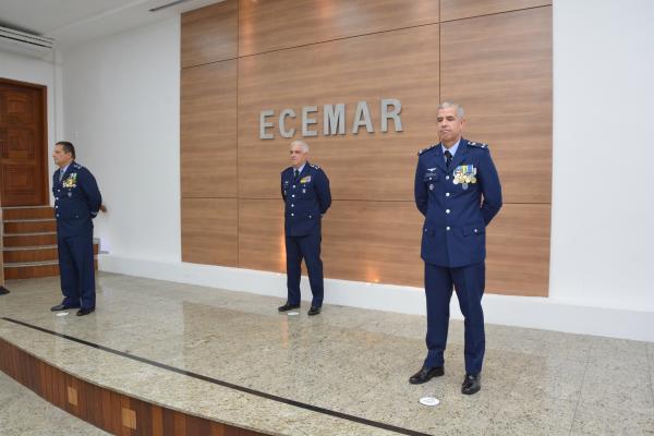 Solenidade de passagem do cargo de Comandante da ECEMAR foi realizada no dia 13/04