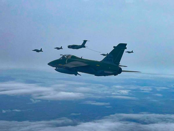 O objetivo do REVO-CAÇA 2023 foi treinar os Esquadrões da Força Aérea Brasileira (FAB) para as peculiaridades desse tipo de missão