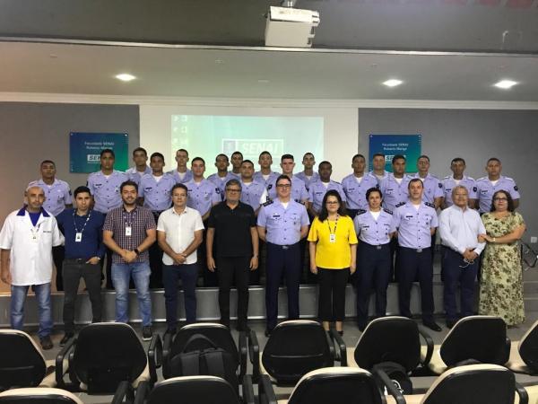 Curso de Pintor de Obras Imobiliárias tem como objetivo capacitar soldados para o mercado de trabalho, após o término do serviço militar obrigatório