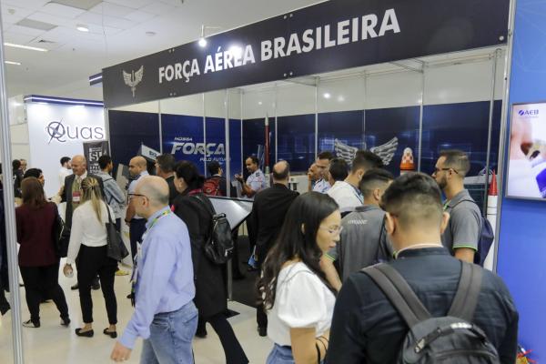 Terceira edição da maior feira de tecnologia espacial reuniu, em São Paulo, cerca de 5 mil visitantes e 120 expositores