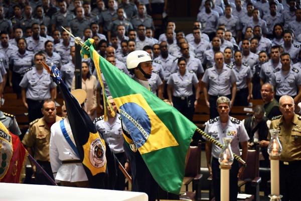 Celebrações reuniram mais de 5 mil militares das Forças Armadas e Auxiliares