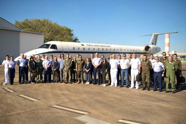 Ação teve a finalidade de estreitar laços, nivelar conhecimentos e conhecer in loco, algumas iniciativas Estratégicas de Defesa