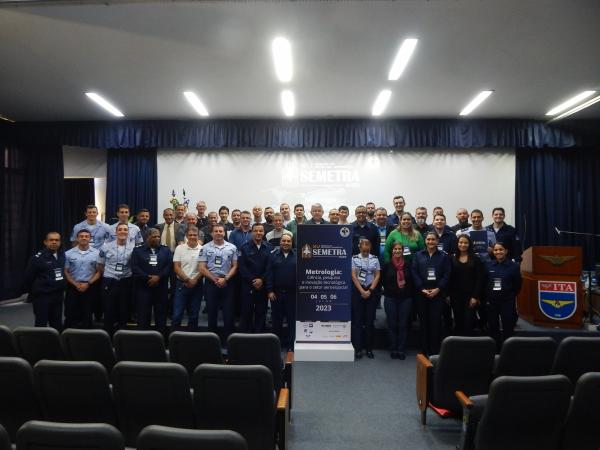 O evento teve a participação de especialistas civis e militares ligados à área de confiabilidade metrológica