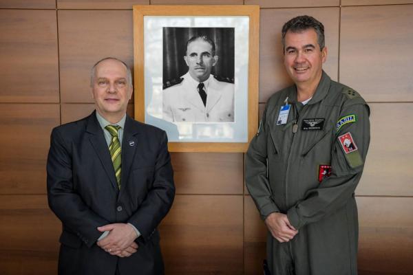 Os projetos desenvolvidos pelo Departamento de Ciência e Tecnologia Aeroespacial foram destacados durante a visita