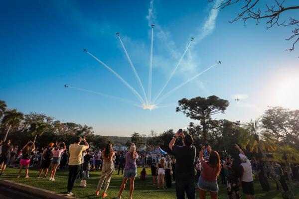 Evento, em homenagem aos 150 anos de Santos Dumont, ocorreu em Foz do Iguaçu (PR)