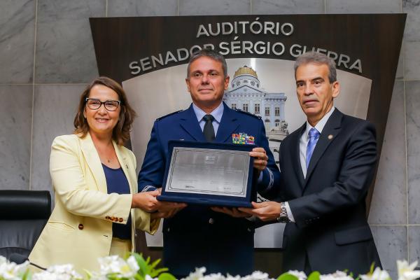 Sessão Solene contou com a presença do Comandante do Segundo Comando Aéreo Regional (II COMAR), Major-Brigadeiro do Ar João Campos Ferreira Filho, entre outras autoridades