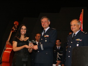 Cantora Liriel, MB Pertusi e Brig Wilson