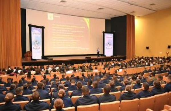 Evento contou com 230 acadêmicos, que participaram de palestras e debates