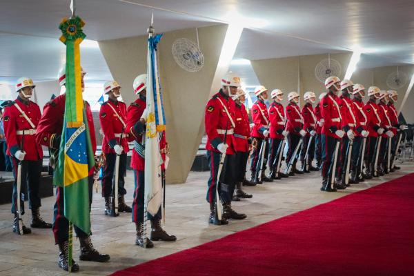 Força Aérea recebeu a guarda do local da Marinha do Brasil neste domingo (01/10) 