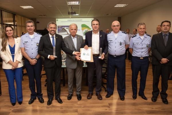 Na oportunidade, também esteve presente a Presidente do Fundo Nacional de Desenvolvimento da Educação (FNDE), Fernanda Mara Pacobahyba