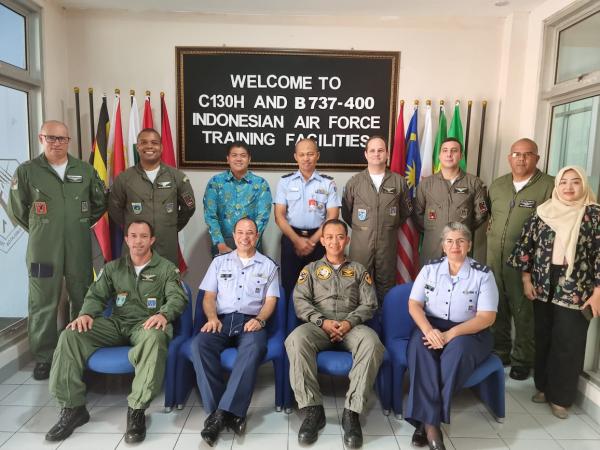 Atividade marca o início de um novo capítulo na cooperação bilateral, ao mesmo tempo em que a Indonésia e o Brasil reafirmam o seu compromisso com a colaboração na aviação militar