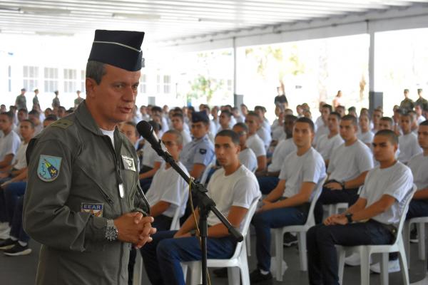 Os alunos foram recebidos na escola no dia 07/01