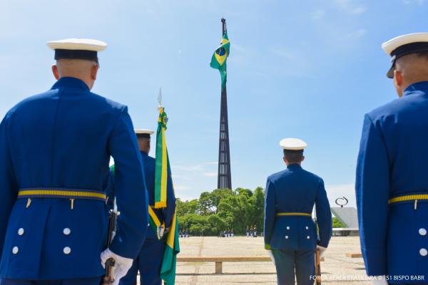 Cerimônia ocorre todo primeiro domingo do mês na Praça dos Três Poderes