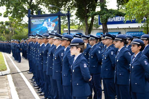 Cerimônia Militar, com a imposição da Medalha Bartolomeu de Gusmão, aconteceu na manhã desta segunda-feira (25), no Rio de Janeiro (RJ)