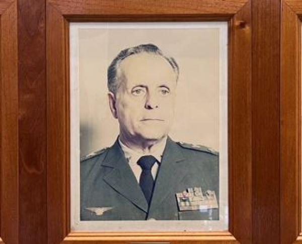 Oficial-General ingressou na FAB em 1953 e exerceu importantes cargos e funções