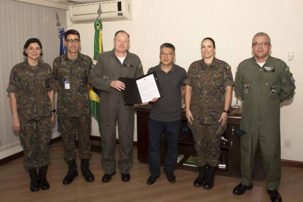 Instituto de Aeronáutica e Espaço e Universidade Federal de Juiz de Fora firmam acordo para intercâmbio de informações