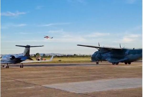 Com o fechamento do Aeroporto Salgado Filho, a Base Aérea de Canoas está recebendo aeronaves envolvidas nos resgates e voos comerciais em apoio às ações de ajuda humanitária ao RS 