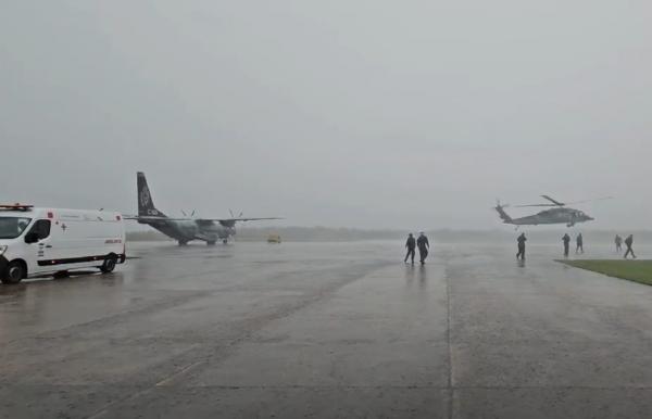  Sob forte chuva no RS, FAB realiza missões de resgate neste sábado