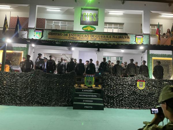 Militares da FAB Concluem o Curso de Guerra na Selva