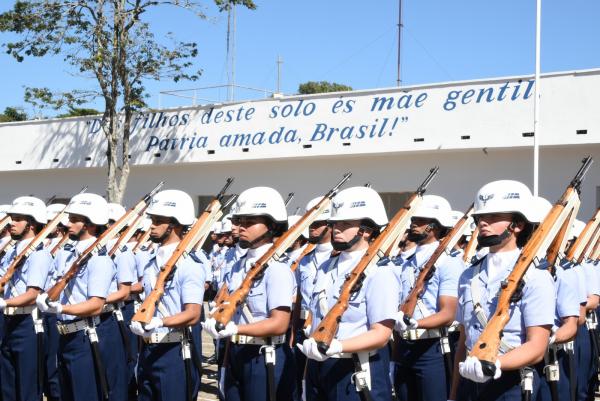 Também conhecida como Nascente do Poder Aéreo, a EPCAR já recebeu mais de 18 mil alunos
Também conhecida como Nascente do Poder Aéreo, a EPCAR já recebeu mais de 18 mil alunos
