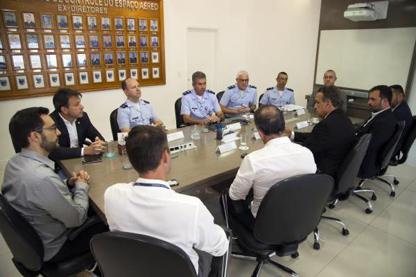 Na ocasião, foi ressaltada a importância de criar uma mesa de mediação com todas as instituições envolvidas na movimentação aérea da região Na ocasião, foi ressaltada a importância de criar uma mesa de mediação com todas as instituições envolvidas na movimentação aérea da região