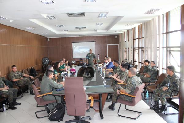 Reunião da comitiva do IBAMA no CLA