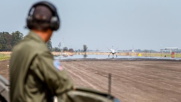 O reconhecimento aéreo é uma ferramenta valiosa tanto para ações imediatas quanto para planejamentos de longo prazo O reconhecimento aéreo é uma ferramenta valiosa tanto para ações imediatas quanto para planejamentos de longo prazo