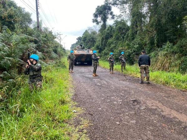 Estágio promovido pelo CCOPAB reforça capacitação de militares da FAB e integração com o Exército Brasileiro para atuação conjunta em missões de paz da ONU Estágio promovido pelo CCOPAB reforça capacitação de militares da FAB e integração com o Exército Brasileiro para atuação conjunta em missões de paz da ONU