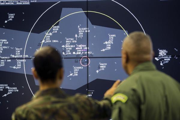 A ação evidenciou o estado de prontidão permanente da FAB e sua capacidade de resposta imediata para garantir a soberania do espaço aéreo brasileiro, com responsabilidade e precisão A ação evidenciou o estado de prontidão permanente da FAB e sua capacidade de resposta imediata para garantir a soberania do espaço aéreo brasileiro, com responsabilidade e precisão