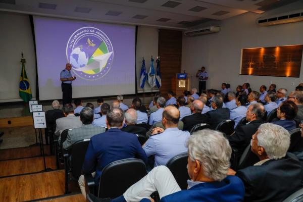 Evento, realizado no Rio de Janeiro (RJ), celebra o Mês da Asa com palestra em homenagem aos veteranos da Força Aérea Brasileira